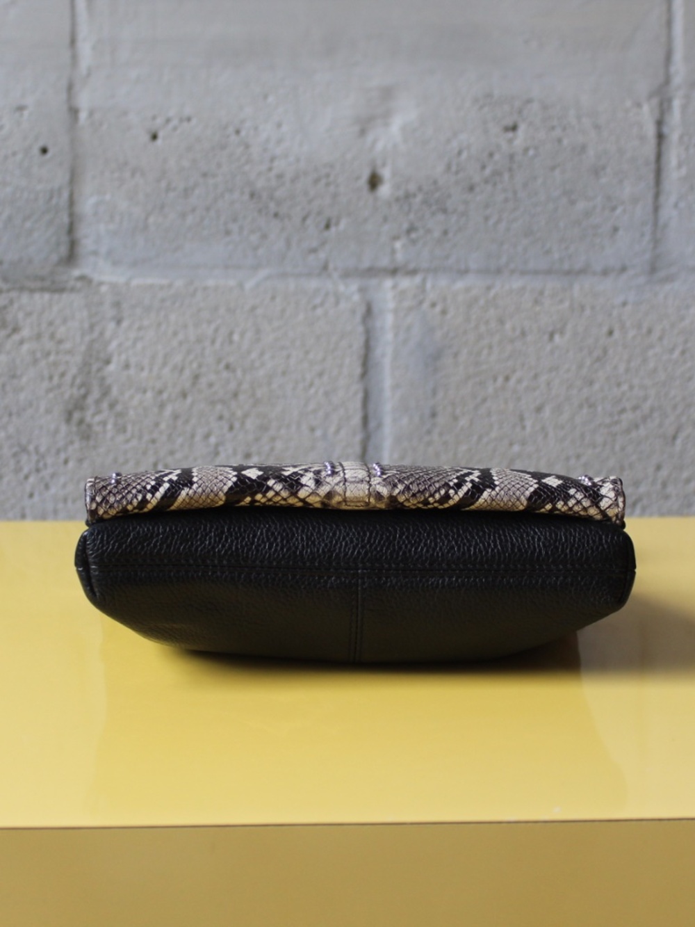 PRISTINE - Brighton Pretty Tough Python Hidden Front Wallet Crossbody Organizer - Picture 5 of 9